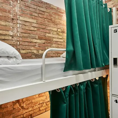 Hola Hostal Collblanc-3